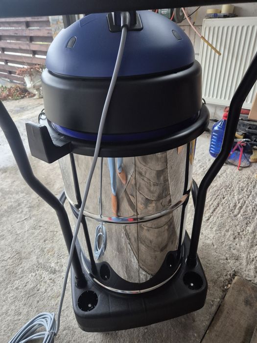 Aspirator profesional Michelin 3 motoare / umed -uscat