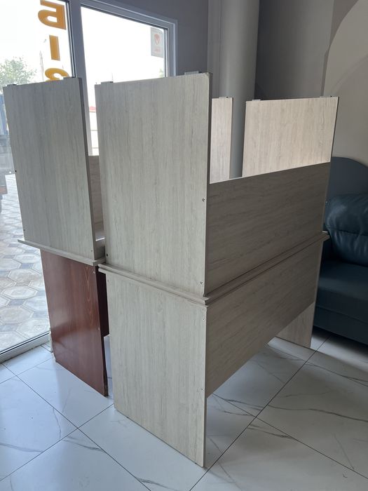 Стол со стульями