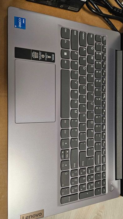Laptop Lenovo Idea Pad Slim 3/15,6 ”, windows 11 si procesor I5-12450H