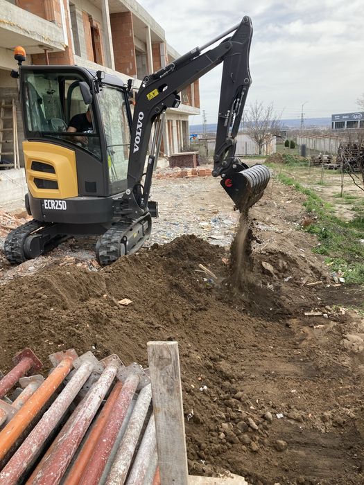 Верижен минибагер