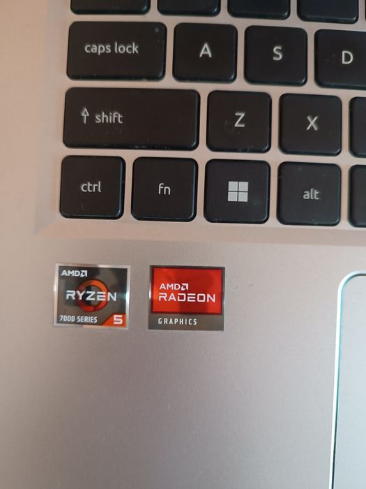 Vând laptop Acer