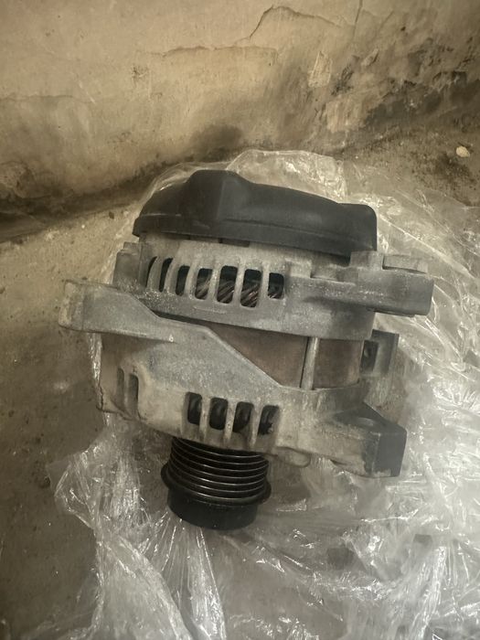 Продам генератор на Камри 40