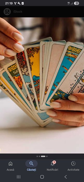 Doamnă serioasă,ghicesc în cărți de tarot și cafea.București sect 3.