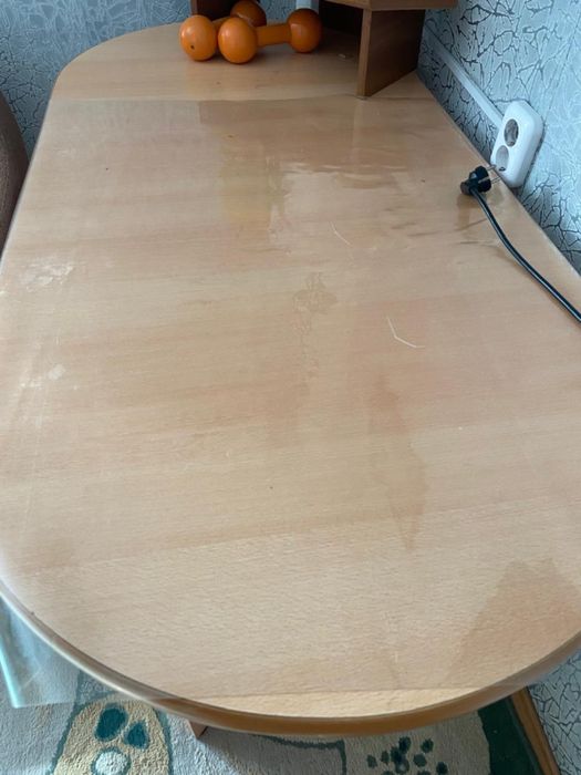 Кухонный уголок, стол овальный