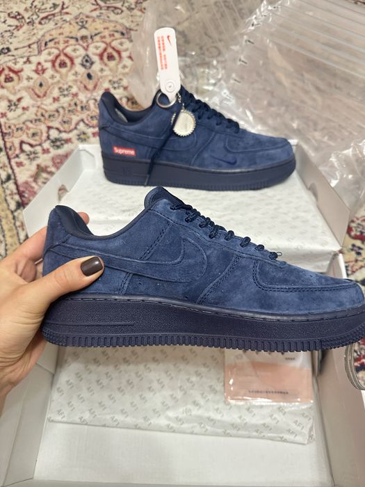 Новые кроссовки Nike Airmax Supreme
