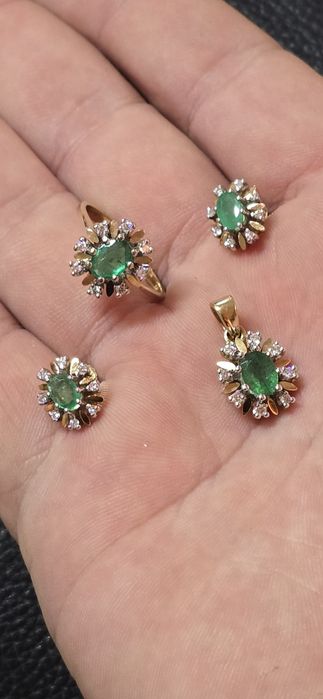 Set aur diamante si smaralde naturale okazie