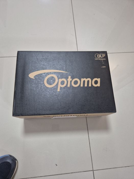 Продам проектор Optoma W312