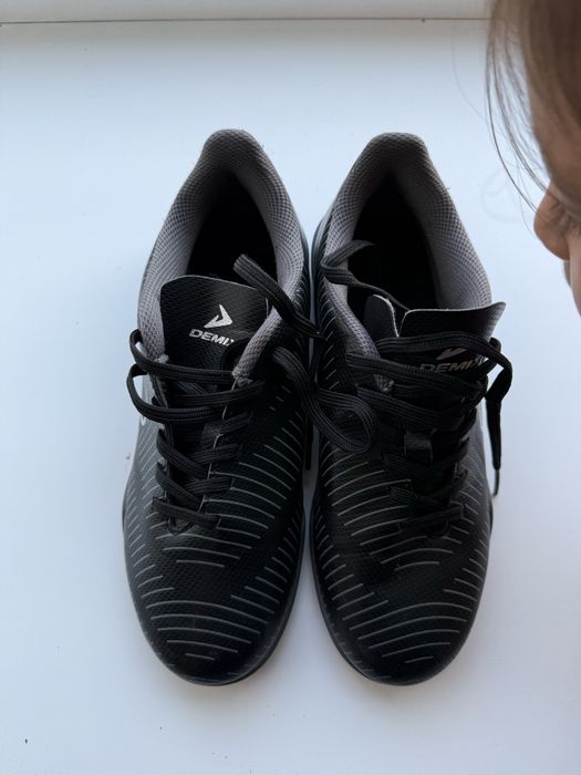 Бутсы на мальчика размер 35