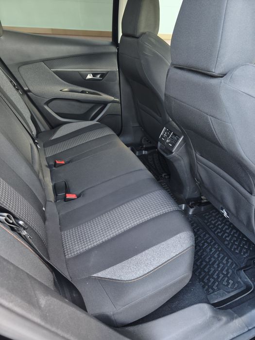 Peugeot 3008 an 2018 km 129000 motor 1.2 cp 130