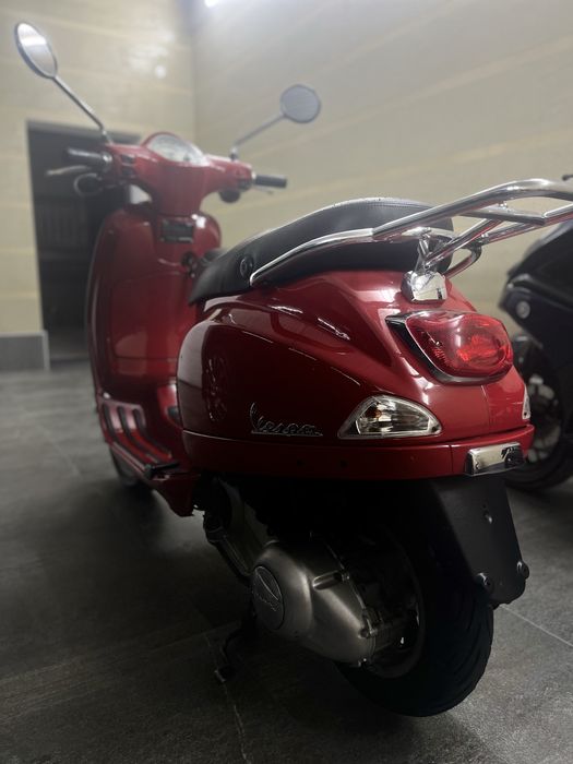 Продам скутер Vespa LX150IE