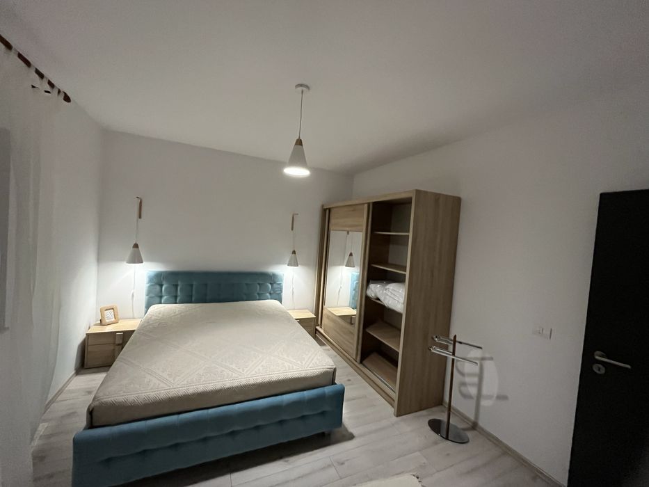 Inchiriez apartament