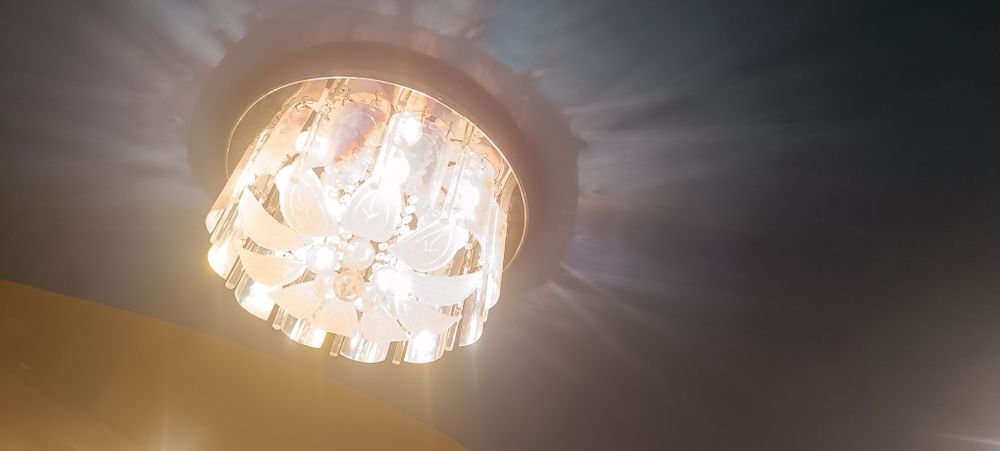 Люстра с пультом управления