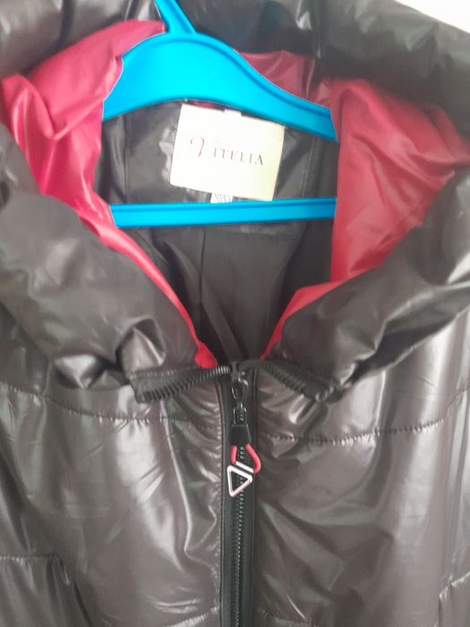 Продам пуховик весна _осень