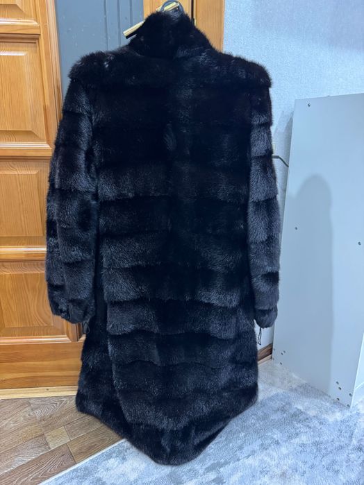 Продам норковую шубу
