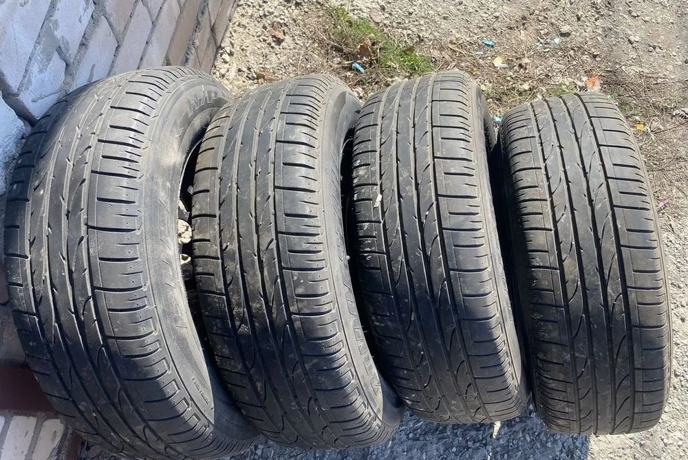 Продам летние шины 215/65/16