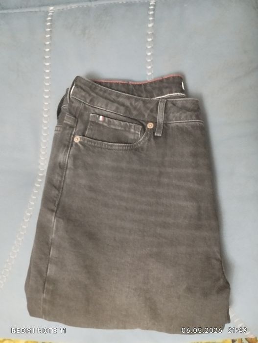 Мужские джинсы черного цвета размер 34/30 TOMMY HILFIGER .Оригинал .