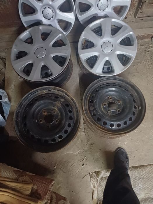 Продам диски R16 5 болтов