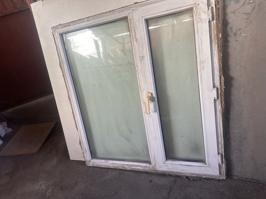 Продам пластиковое окно