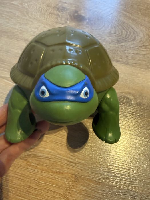 Черепашки ниндзя. Микро база. Леонардо. Оригинал.
