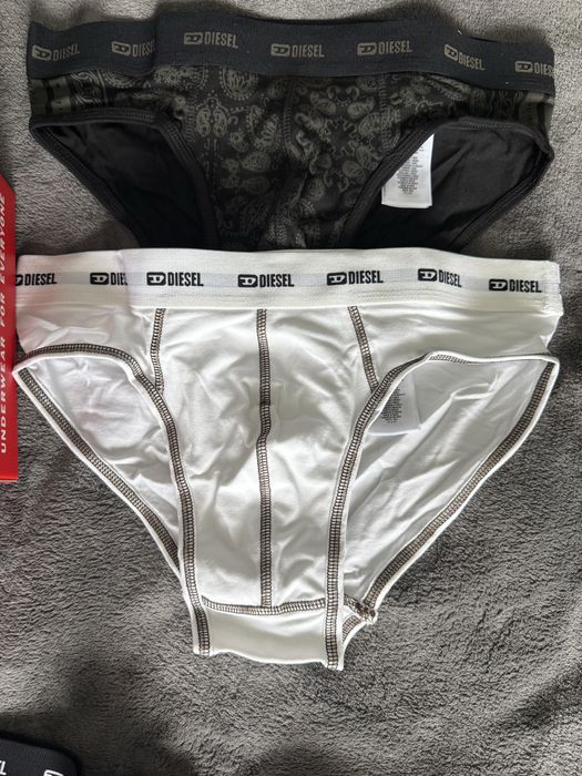 Diesel set 3 boxeri alb-negru-negru cu model marimea M noi originali