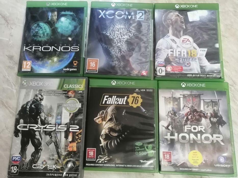 Xbox one X 1tb 2 gamepad