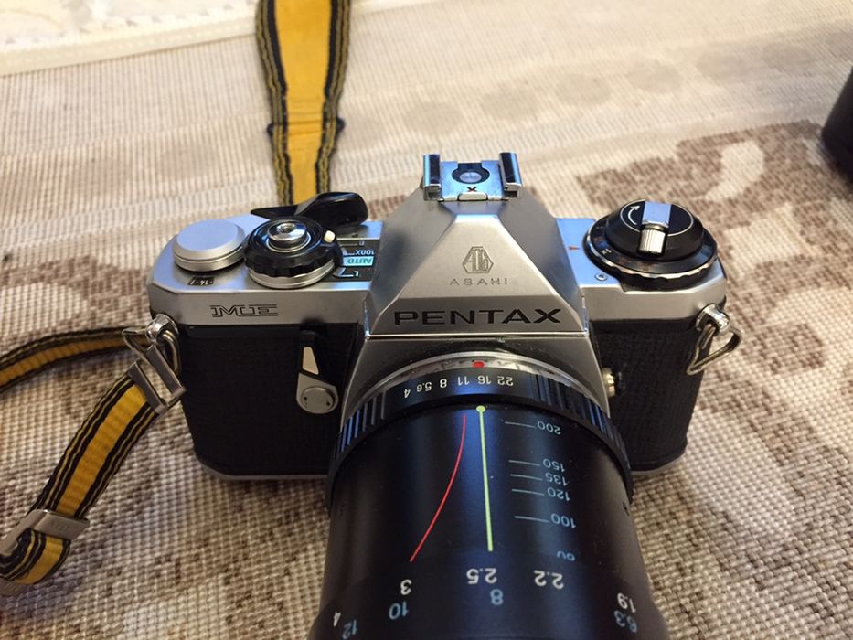 Aparat foto Asahi Pentax cu obiectiv 80-200mm