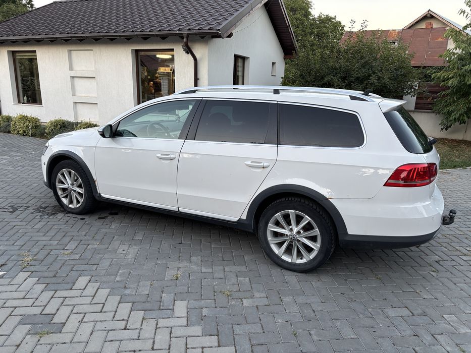VOLKSWAGEN Passat Alltrack 2013 — imagine 3