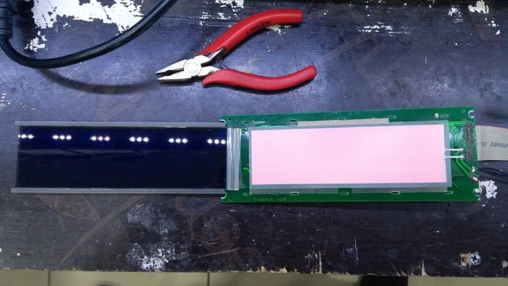 Осветление за дисплей за Roland, Korg