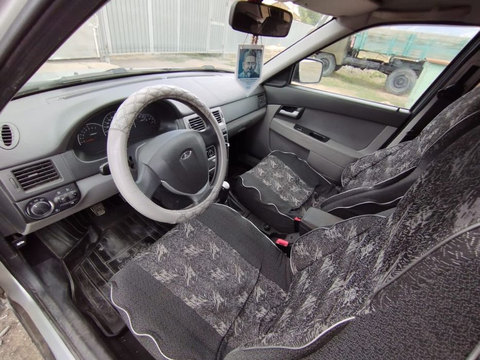 Автомобиль Лада Приора