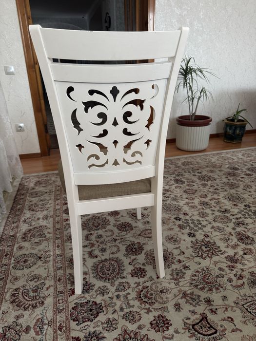 Продам стулья 9  штук