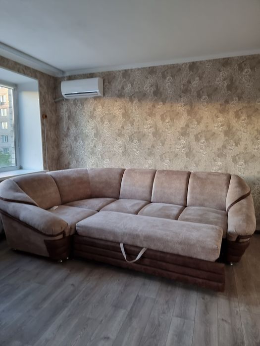 Продам большой угловой диван