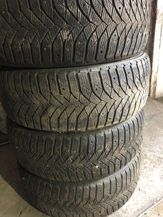 Зимние шины 215/ 55 R17 б/у triangle