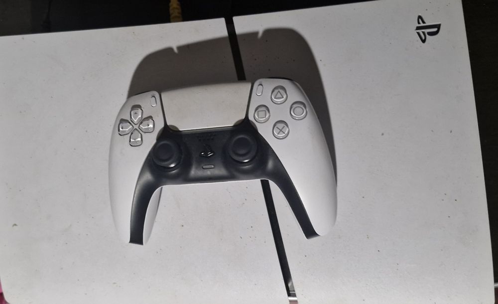 Vând Playstation 5 slim digital edition