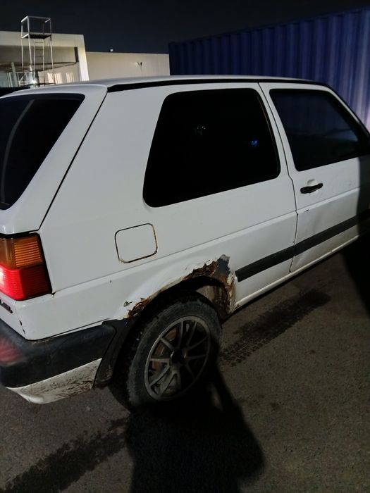 Продам гольф2 1991г автомат каробка