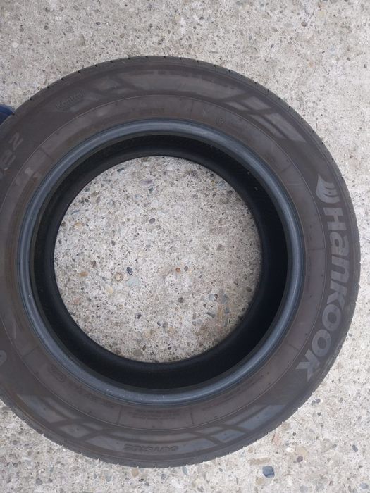 Vând cauciuc Hankook,în stare foarte bună, dot 2025,dimensiuni  225 /60  R17