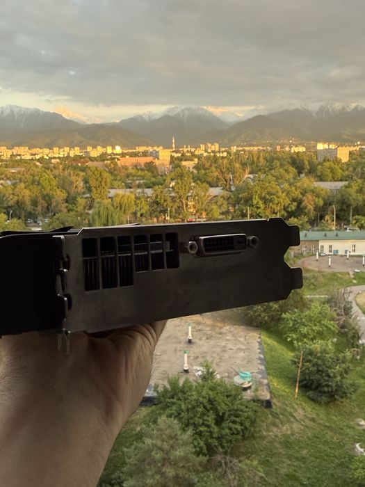 Видеокарта AMD Radeon RX 570 4GB GPU