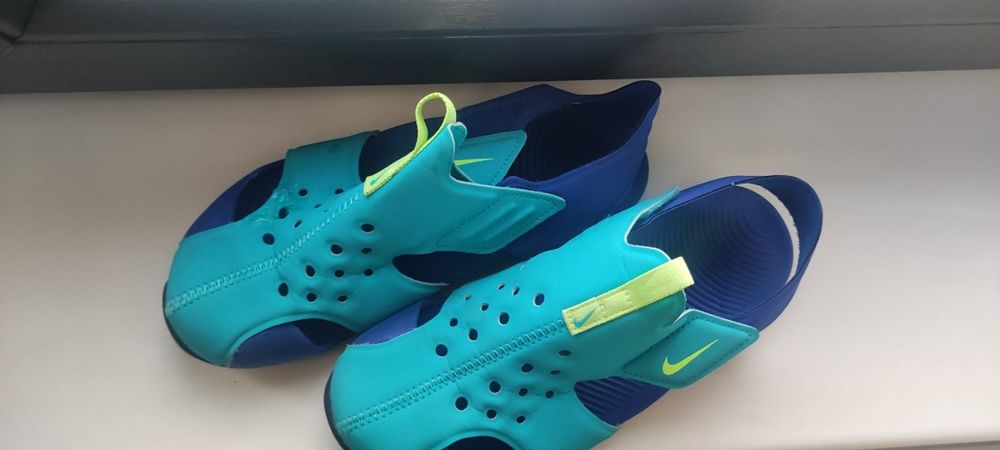 Sandale copii -unisex.Marimea 35