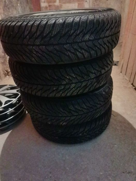 175 65 14 гуми с джанти 4.бр