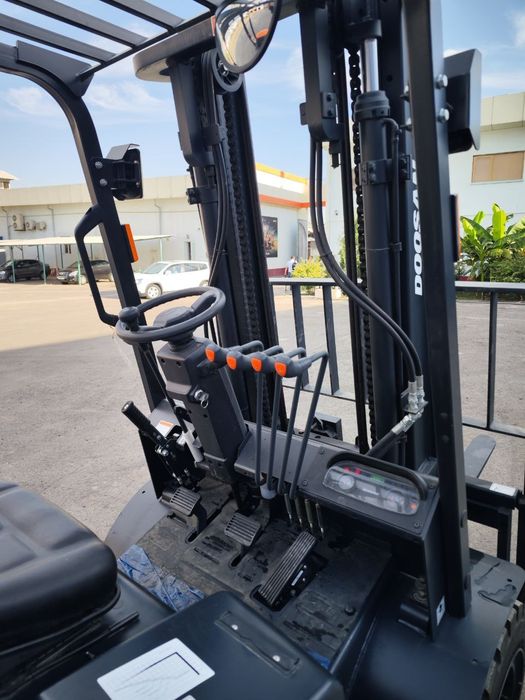 DEVELON (DOOSAN) D30NX Вилочный погрузчик