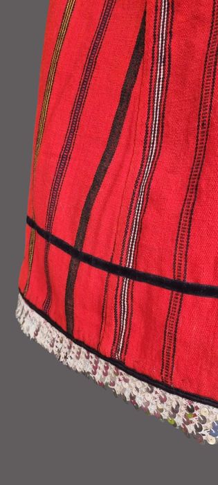 Автентична женска носия