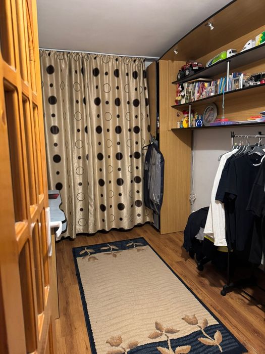 Apartament 3 camere de vanzare