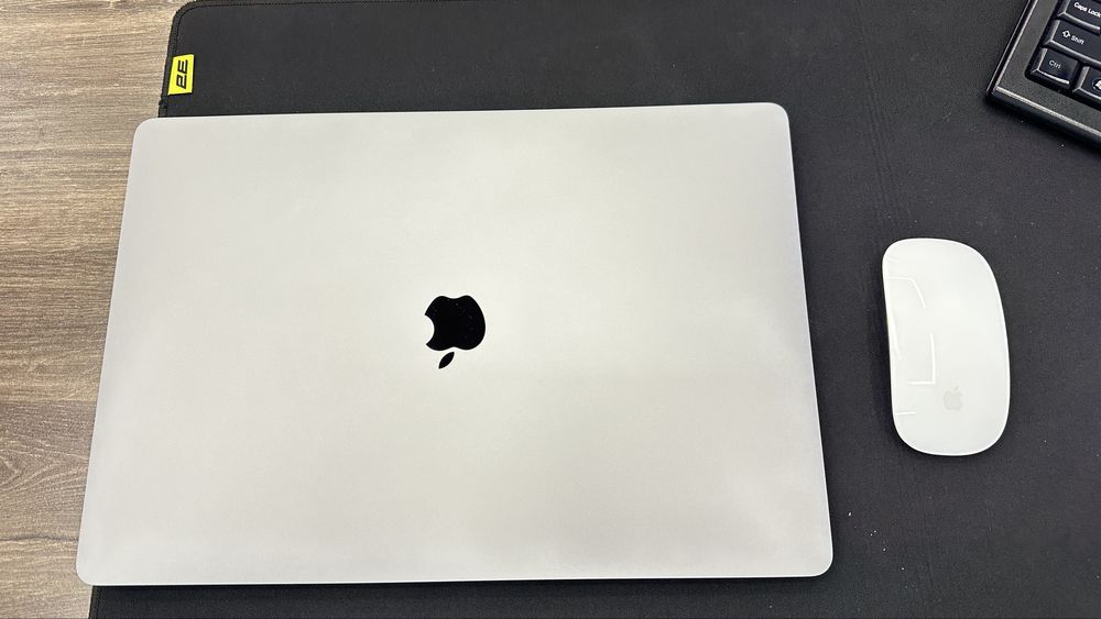 MacBook Pro 16” — Sotiladi!