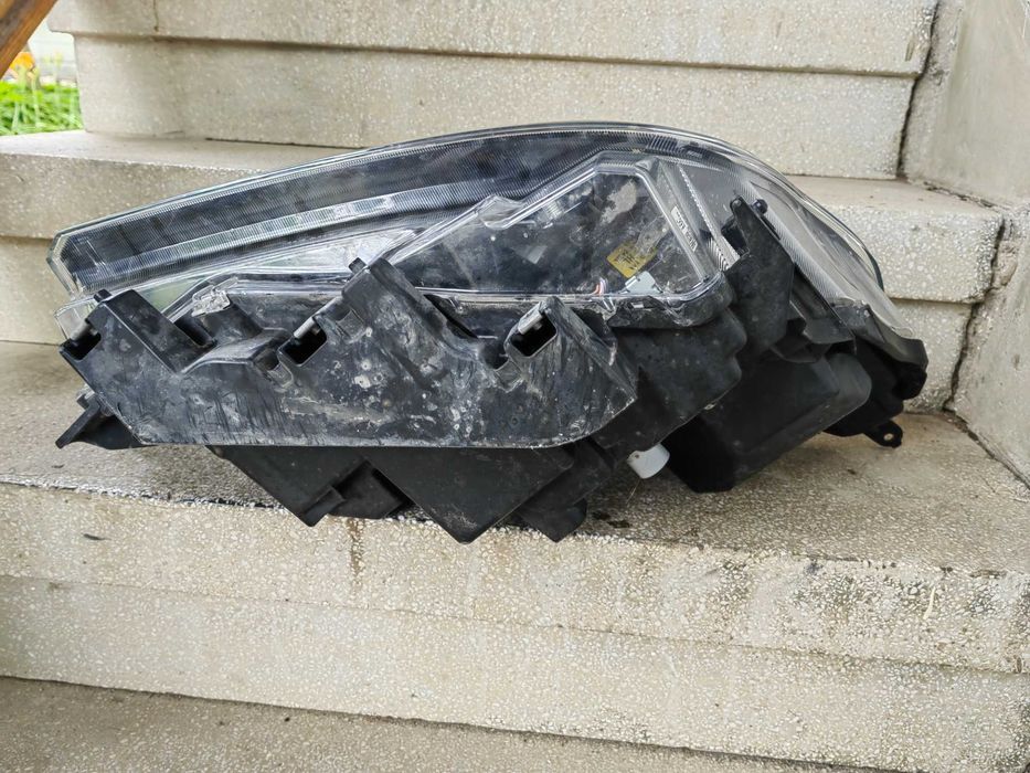 Фар Suzuki SX4 LED ляв / Фар Сузуки СХ4 Оригинален
