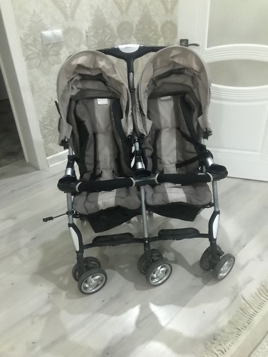 Коляска для двойни
