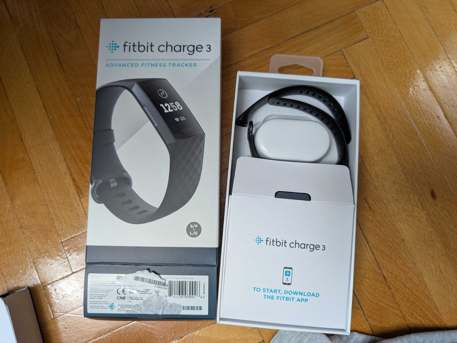 Bratara fitness Fitbit Charge 3, Graphite, Black, NOUA NEPURTATA