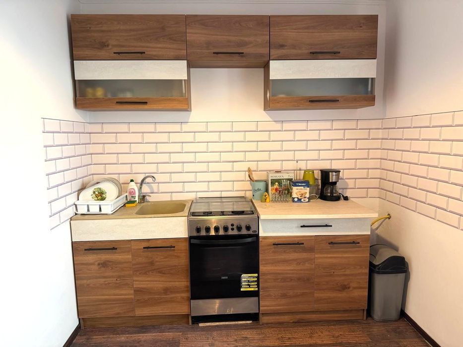 Închiriez apartament 3 camere, zona Traian, str. Matei Basarab