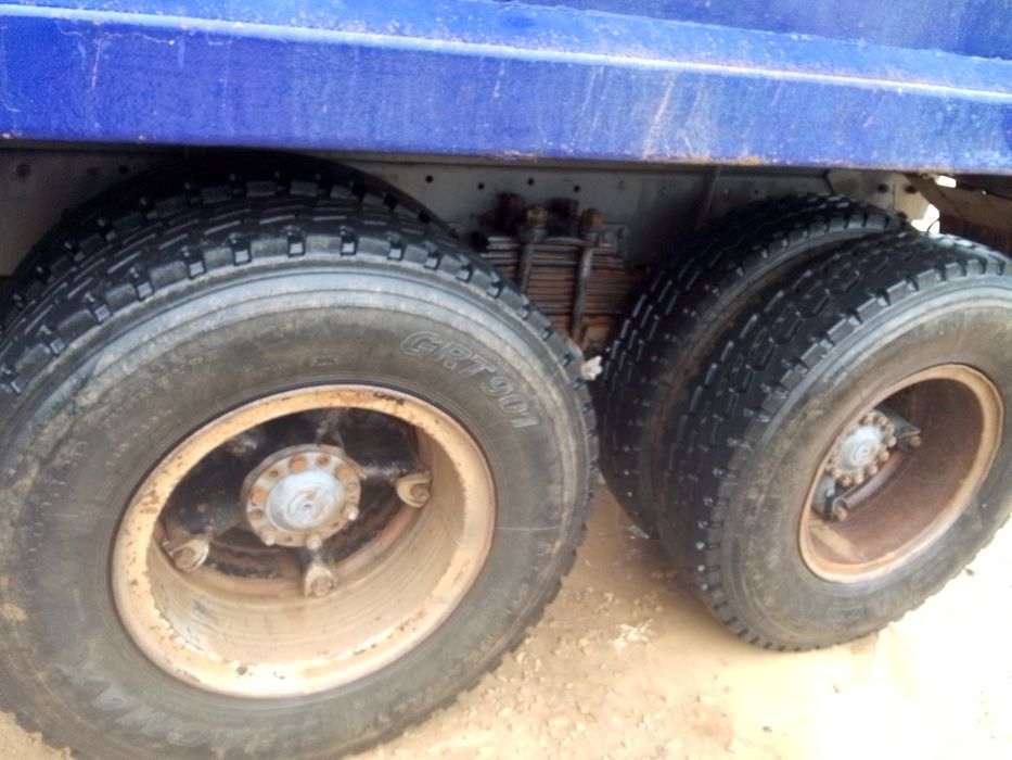 Samasval Kamaz 1985 yili.Metan 8 ta balon yangi.xolati ideal.