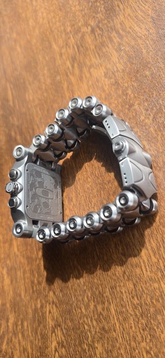 Oakley Minute Machine (Titanium Edition)**
**Легендарный индустриальны