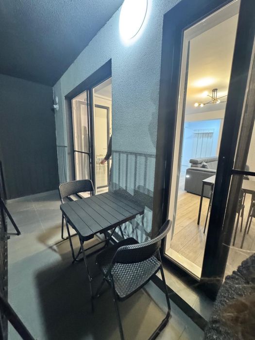 Apartament 2 camere etaj 2/3, cu lift prima inchiriere - totul este nou!