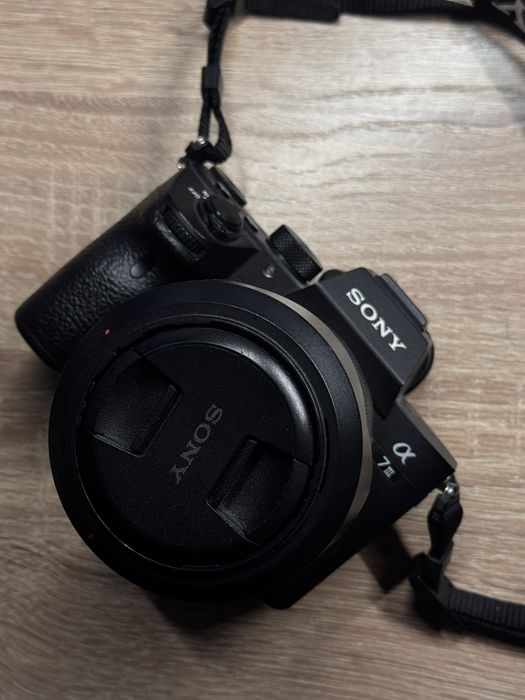 Продам Sony A7 III + объектив 24–70